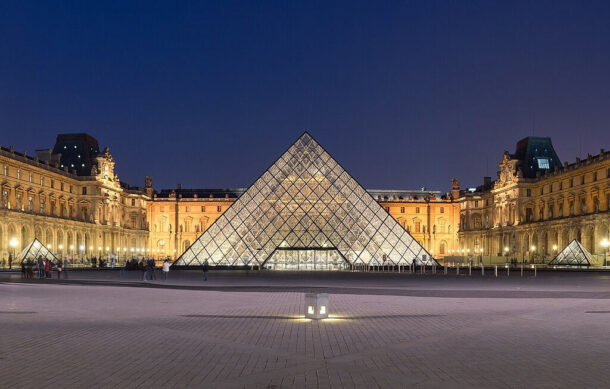 El Museo del Louvre reabre la Galería de Apolo tras histórico robo de joyas