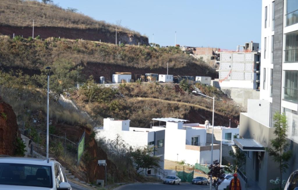 Denuncian afectaciones por construcción en Cerro del Tesoro | Notisistema
