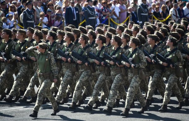 Retirada militar rusa de frontera con Ucrania llevará varias semanas: Kremlin