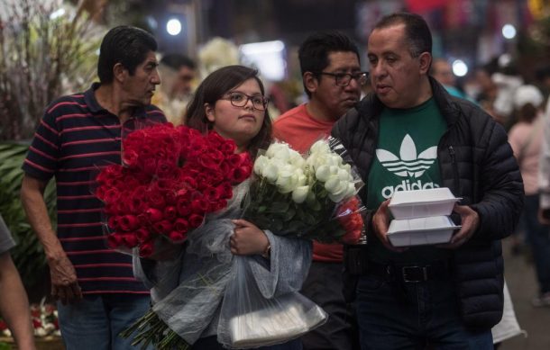 Enamorados gastan en promedio 850 pesos en San Valentín