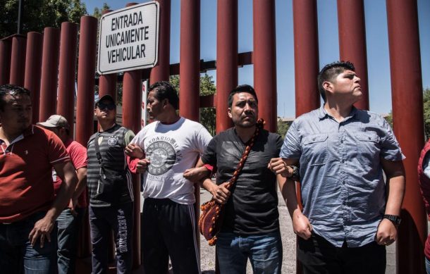 Manifestantes bloquean accesos a San Lázaro