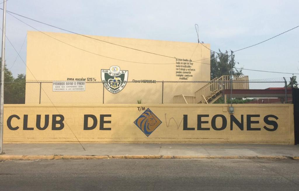 Piden lanzar convocatoria para reemplazar al director de la Primaria Club  de Leones | Notisistema