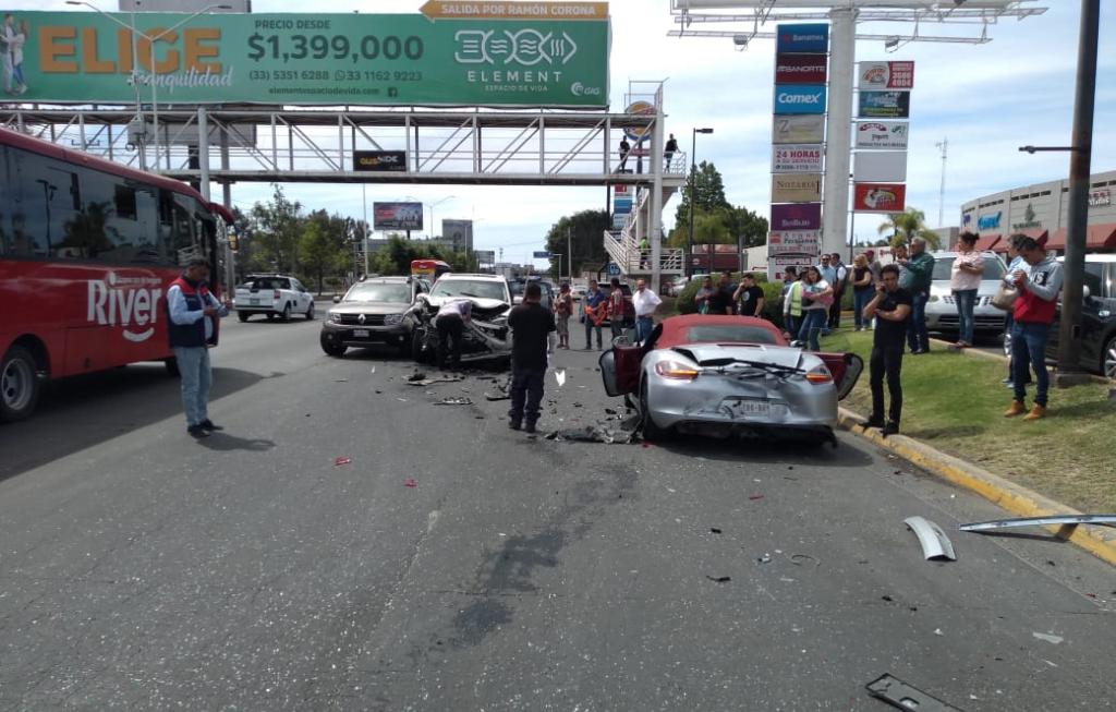 Seis lesionados por choque en López Mateos | Notisistema