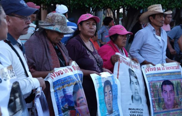 Sin indicios que 43 normalistas de Ayotzinapa estén con vida