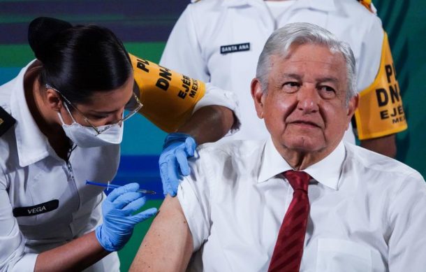 AMLO se aplicará la dosis anual de la vacuna contra Covid la próxima semana