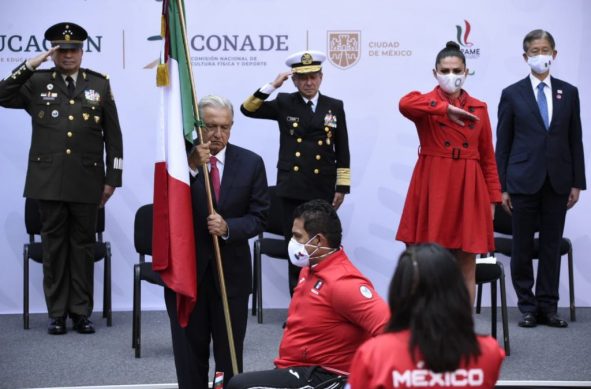 Abandera el presidente a la delegación mexicana que asistirá a los Paralímpicos de Tokio