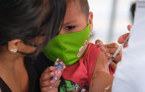 Regularizan envío de vacunas contra la influenza para Jalisco