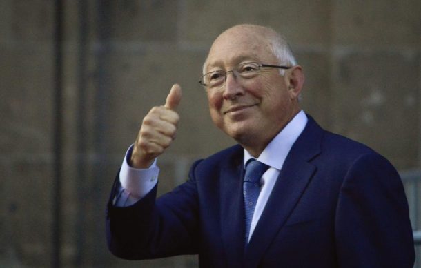 Pide Ken Salazar asegurar energía a empresas estadounidenses en México