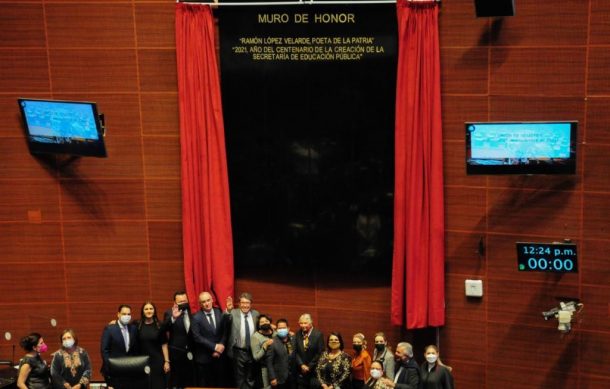 Graban con letras de oro en el Senado el nombre de la SEP