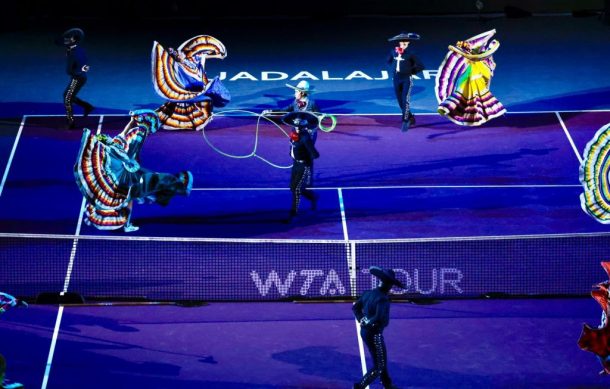 Pliskova y Kontaveit triunfan al inaugurar el WTA Finals