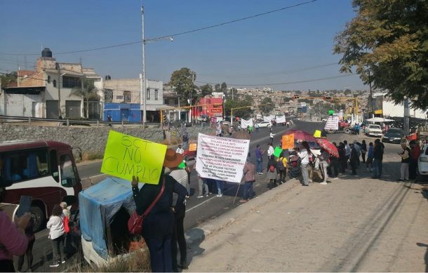 Protestan por indemnización de terrenos en carretera a Saltillo