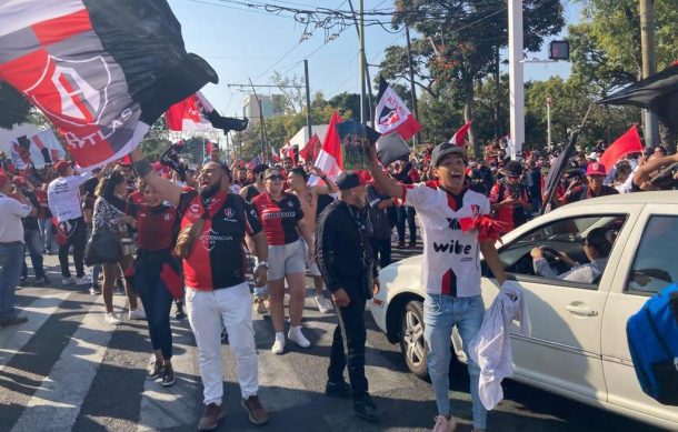 Se reúnen aficionados de Atlas en el Parque Revolución