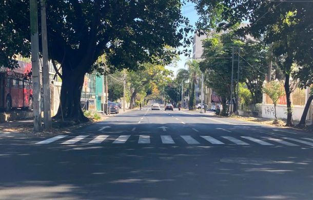 Lentamente la ciudad se va quedando sin vehículos