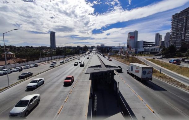 Se cuentan por cientos multas por circular en carril del Peribús