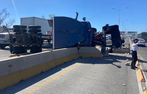 Accidentes colapsan la vialidad en Periférico Sur