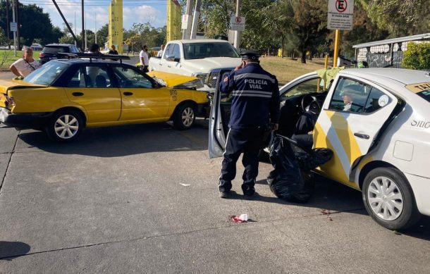 Se registra fuerte accidente en Santa María del Pueblito