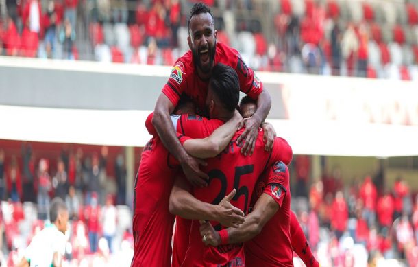 Toluca gana su primer juego del Torneo al vencer 3-1 a Santos