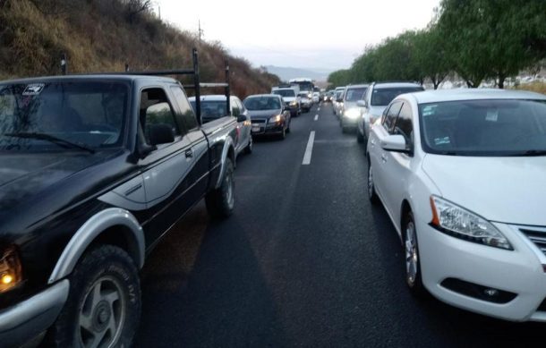 Accidente provoca cierre total a la circulación en avenida López Mateos