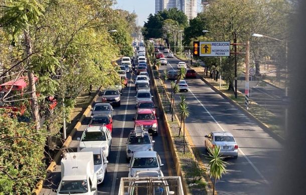 Atribuyen caos vehicular a reducción de espacios en calles de ZMG