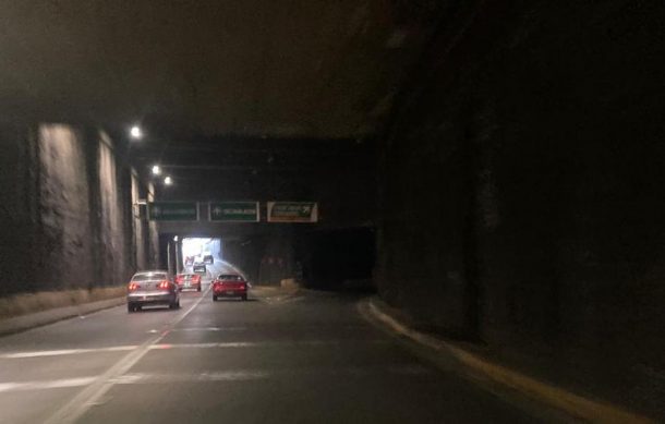 Amanece sin luz el túnel vehicular de avenida Plan de San Luis