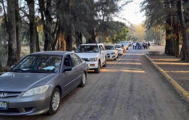 Amanece nuevamente colapsada la zona del CUCEA