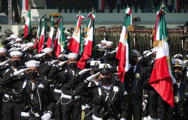 Presidente López Obrador encabeza evento por el Día de la Bandera