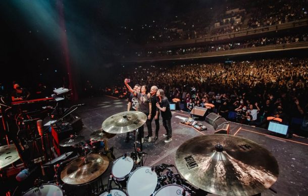 Con un concierto plagado de éxitos, Caifanes se presentó anoche en Guadalajara