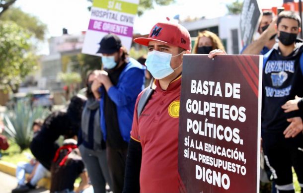 Retoma UdeG protestas en Casa Jalisco para exigir presupuesto