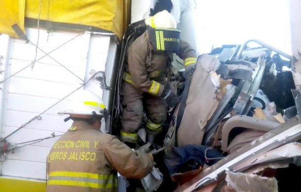 Alcance en la autopista a México deja dos heridos