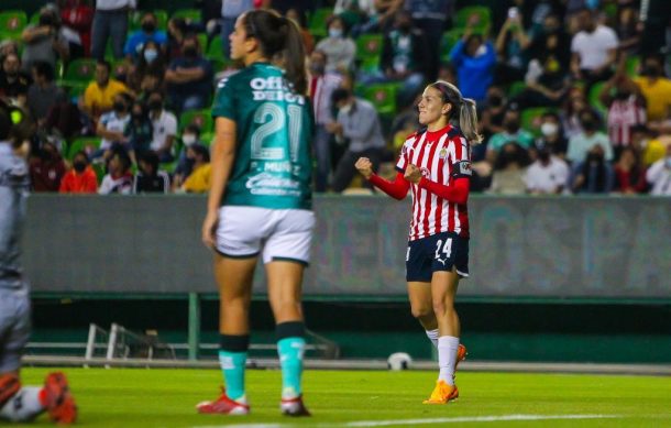 Vence Chivas femenil a León y asegura su pase a la Liguilla