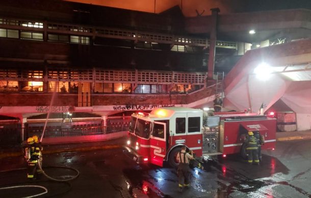 Se registra incendio en Mercado San Juan de Dios