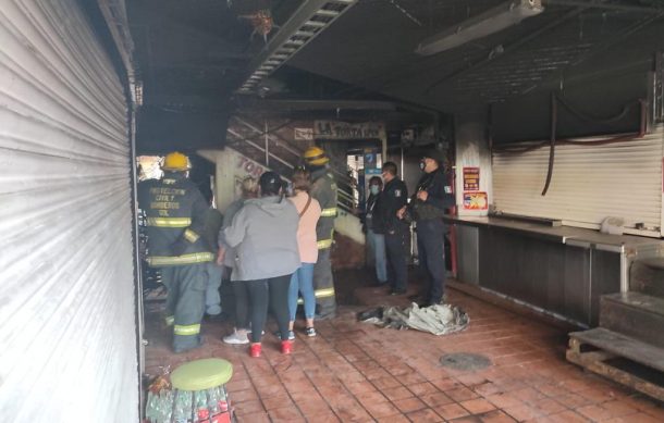 Locatarios revisan daños tras incendio en Mercado San Juan de Dios