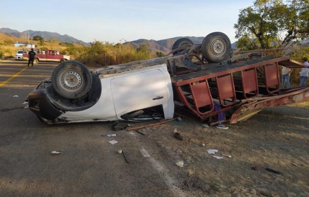 Fuerte accidente en Talpa deja dos muertos y varios heridos