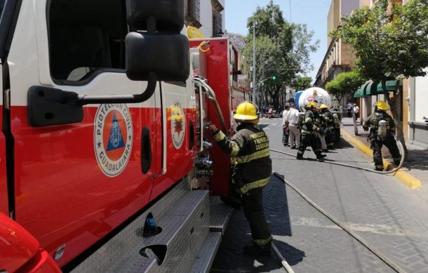 Se registra fuga en pipa de gas en pleno Centro de Guadalajara