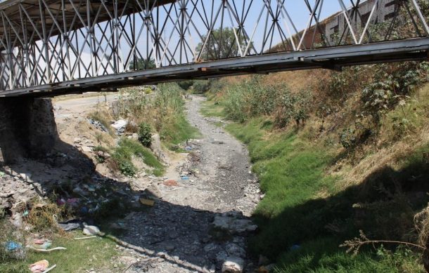 Inspeccionan cauce del Arroyo Seco por presuntas descargas irregulares de dos empresas