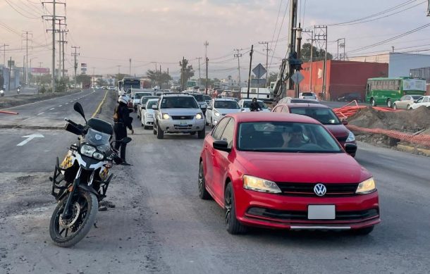 Aplican operativo vial por obras de paso a desnivel en avenida Adolf Horn