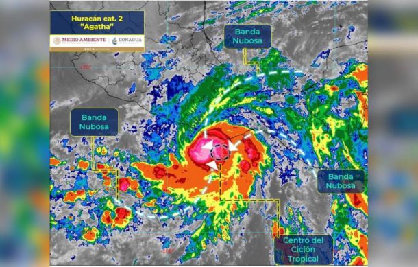 Huracán “Agatha” se intensifica a categoría dos