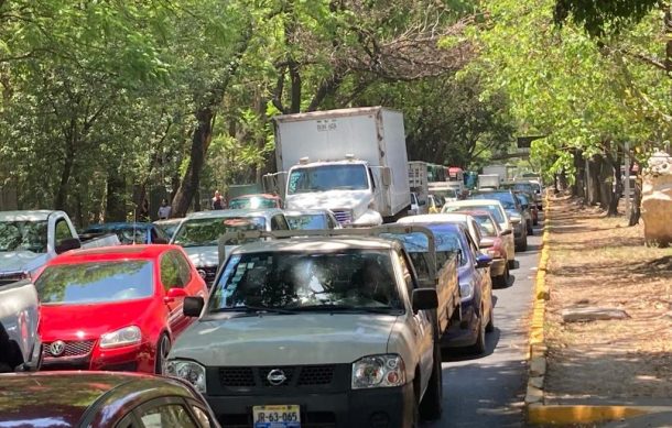 Colapsa la vialidad en zona del Parque Agua Azul la construcción del colector San Carlos