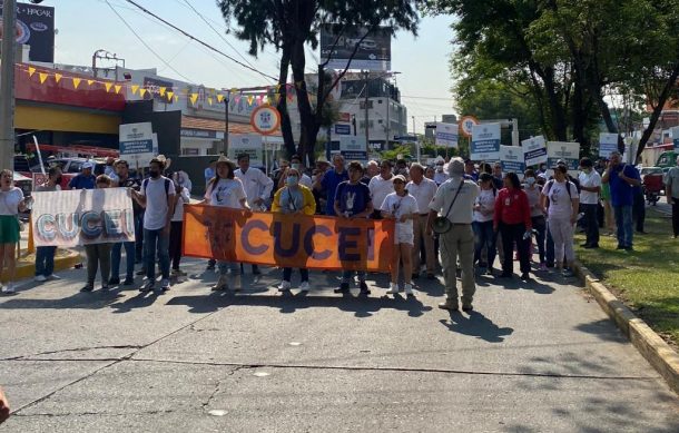 Algunos contingentes de UdeG no pudieron llegar a Plaza Liberación