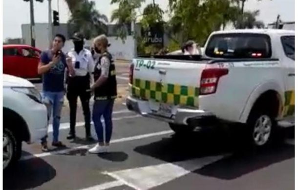 Taxistas denuncian presunto abuso de la Policía Vial