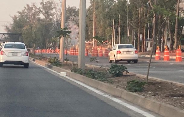 Obras complican vialidad en lateral del Periférico Poniente