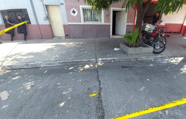 Detienen a hombre que momentos antes atacó con un cuchillo a su ex pareja