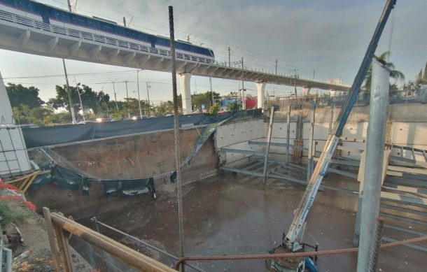 Línea 3 del Tren Ligero reduce velocidad tras aparición de socavón en avenida Juan Pablo II