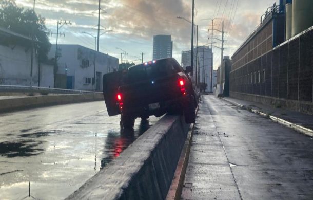 Lluvia matutina provoca varios accidentes en la ciudad