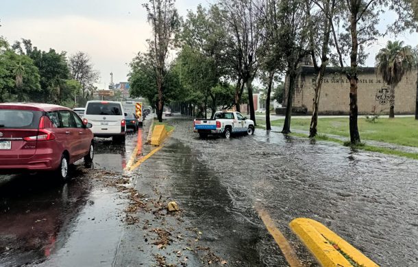 Afectaciones en Guadalajara y Zapopan por la intensa lluvia vespertina