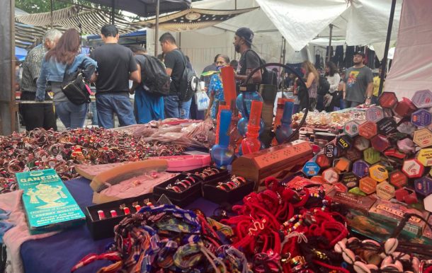 PIden al ayuntamiento poner orden dentro del Tianguis Cultural