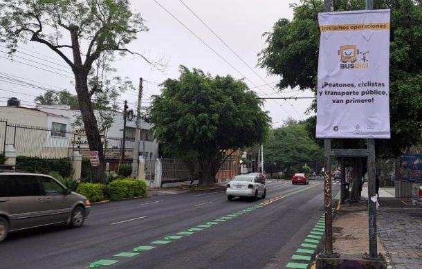 Confinamiento de un carril de Av. Hidalgo casi llega a Chapultepec