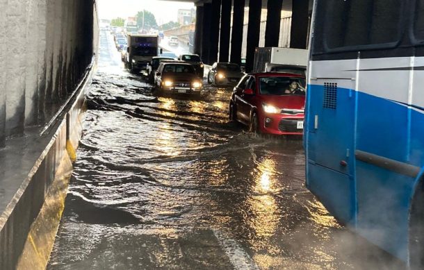 Persiste severo encharcamiento en túnel de carretera a Nogales