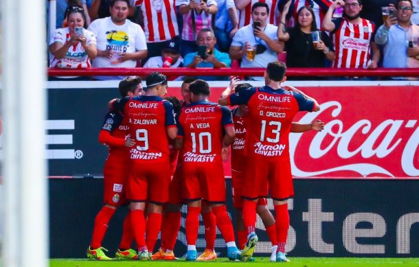 Chivas logra su primer triunfo del Torneo