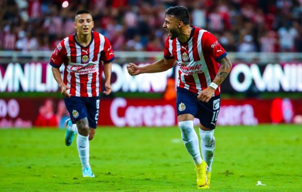 Chivas vence 3-1 a Pumas y suma tres triunfos consecutivos